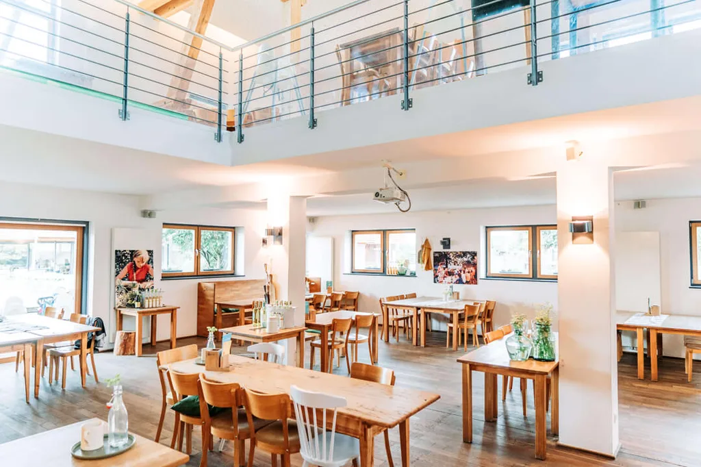 Gastraum des Familienrestaurants bei Gut Hügle